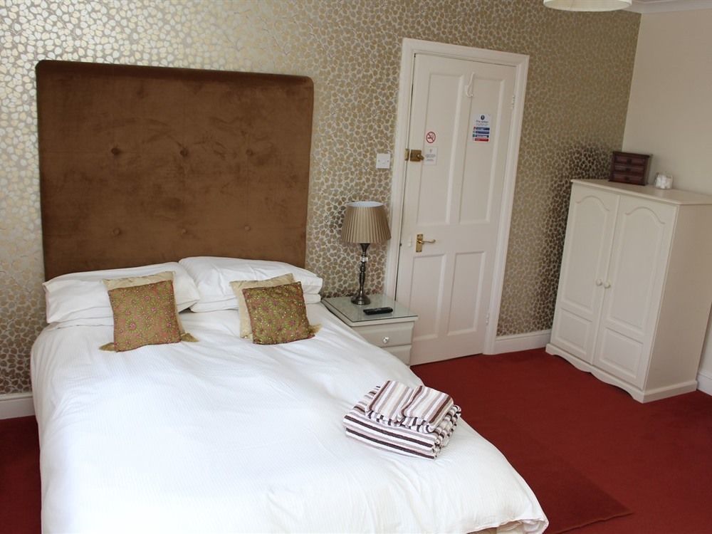 Laurels Guesthouse Witney Ngoại thất bức ảnh