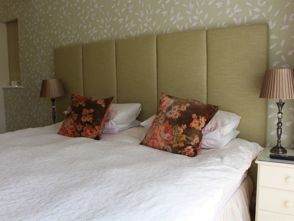 Laurels Guesthouse Witney Ngoại thất bức ảnh