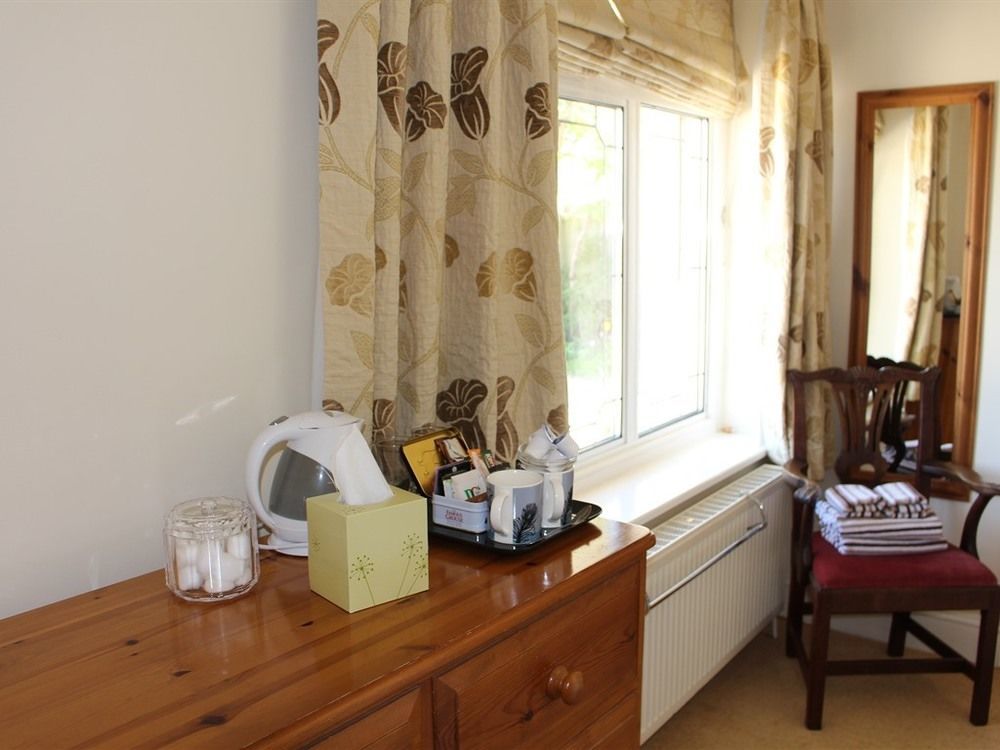 Laurels Guesthouse Witney Ngoại thất bức ảnh